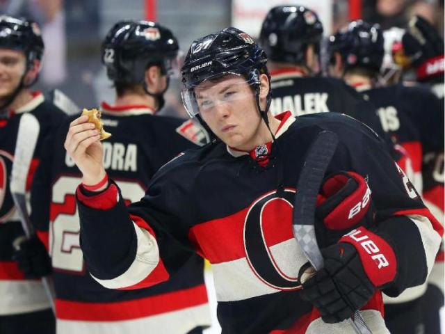 Photo hockey NHL : Des hamburgers sur la glace - NHL : National Hockey League - AHL