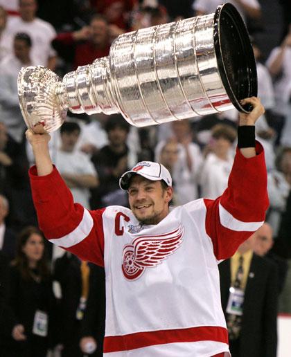 Photo hockey NHL: detroit, Lidstrom prolonge - NHL : National Hockey League - AHL