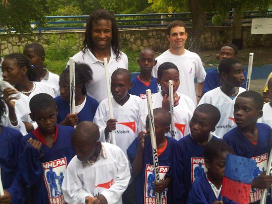 Photo hockey NHL: Gros chque pour Hati - NHL : National Hockey League - AHL