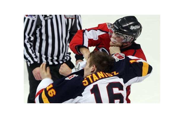 Photo hockey NHL: Kassian devant le juge - NHL : National Hockey League - AHL