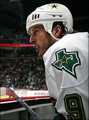 Photo hockey NHL: Modano rempile! - NHL : National Hockey League - AHL