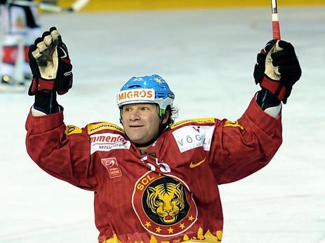 Photo hockey NLA : Renfort prhistorique  Lugano - Suisse - Divers