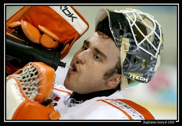 Photo hockey Qualifs JO : Adam Russo fait le travail - Jeux olympiques