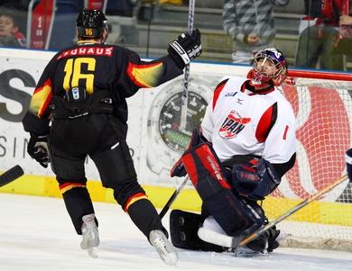 Photo hockey Qualifs JO : La Mannschaft devant - Jeux olympiques