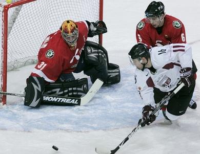 Photo hockey Qualifs Jo : Les Lettons en tte - Jeux olympiques