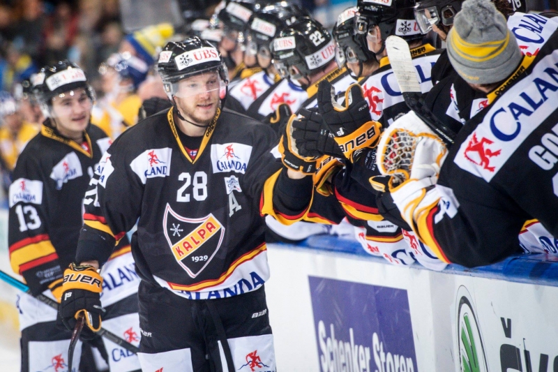 Photo hockey Spengler Cup 2018: Pitkä elämä Kuopio - Hockey en Europe Photo hockey Spengler Cup 2018: Pitkä elämä Kuopio - Hockey en Europe