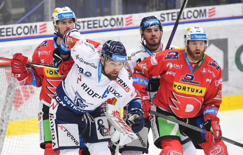 Photo hockey TELH : Combat des chefs - TELH - Tipsport Extraliga Lednho Hokeje