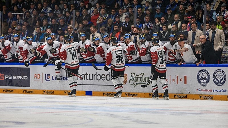 Photo hockey TELH : Jusqu