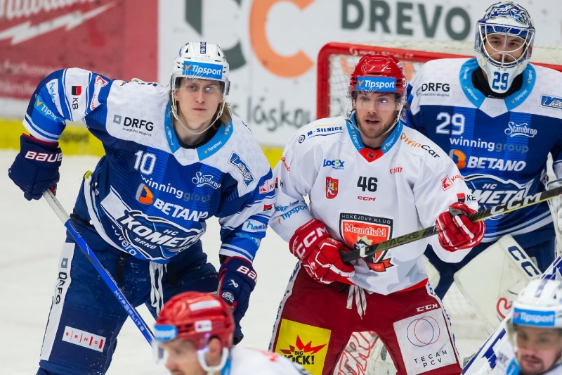 Photo hockey TELH : Lutte acharne - TELH - Tipsport Extraliga Lednho Hokeje