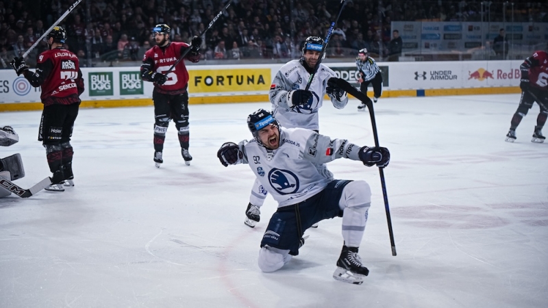 Photo hockey TELH : Un match éblouissant - TELH - Tipsport Extraliga Ledního Hokeje Photo hockey TELH : Un match éblouissant - TELH - Tipsport Extraliga Ledního Hokeje