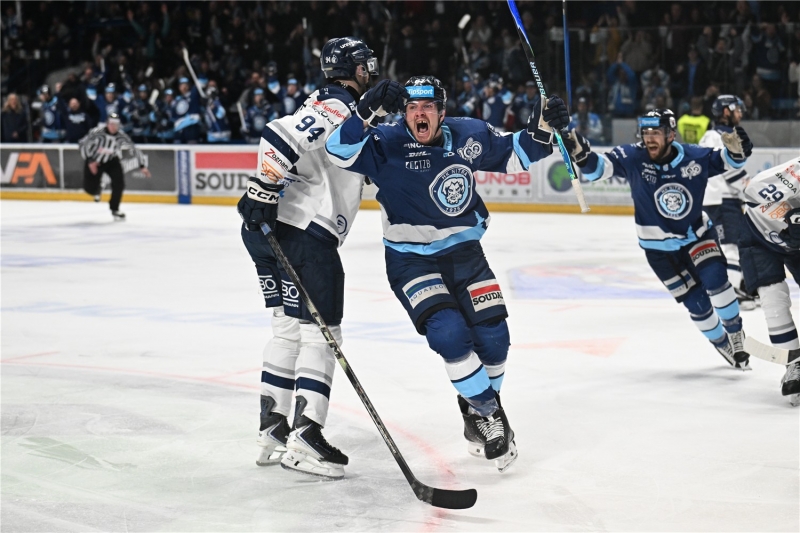 Photo hockey Tipsport Liga : Dos � dos - Tipsport Liga