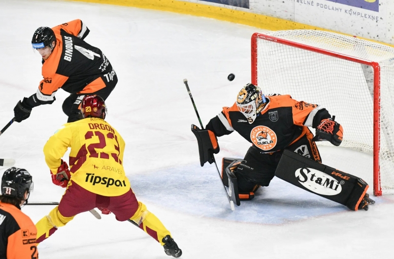 Photo hockey Tipsport Liga : Renversant - Tipsport Liga