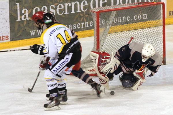 Photo hockey U22 : choc au sommet - Hockey Mineur
