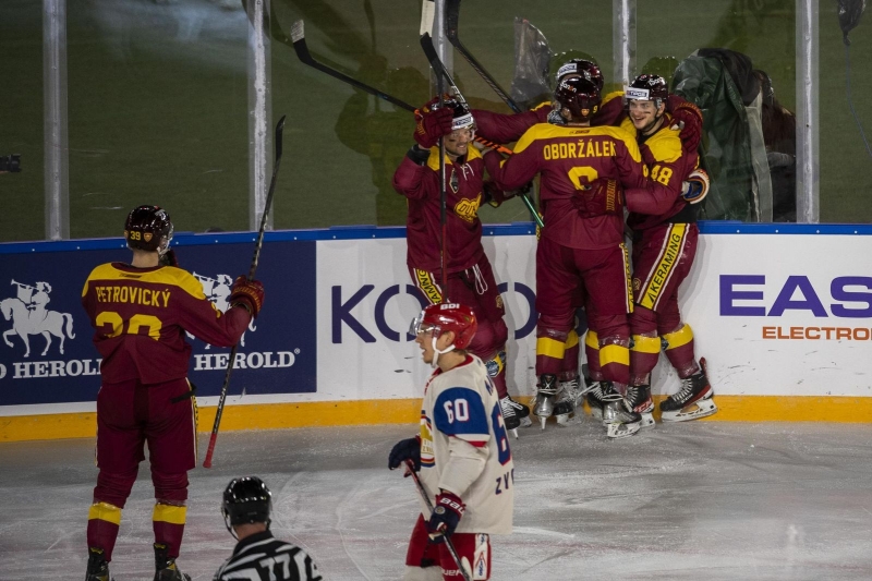 Photo hockey Winter Classic : Le Dukla fait la loi - Tipos Extraliga