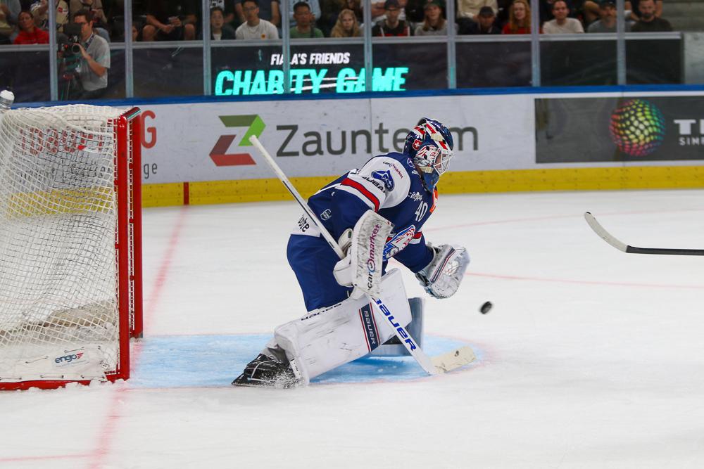 Photo hockey album Fiala's Friends Charity Game