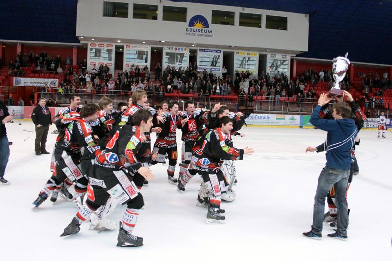 Photo hockey album U18 : Finale Amiens - Grenoble