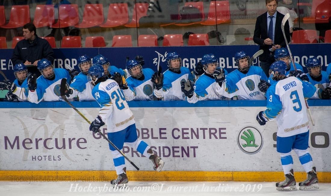 Photo hockey match France - Kazakhstan
