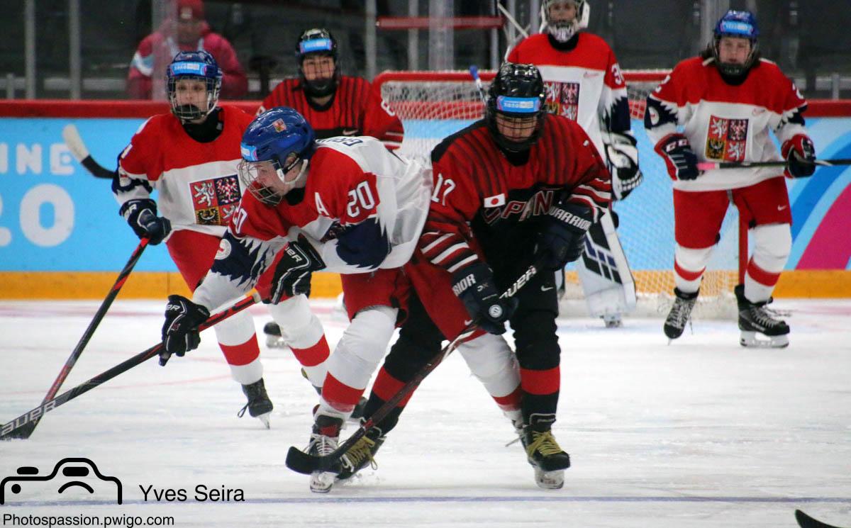 Photo hockey match Japan - Czech Republic