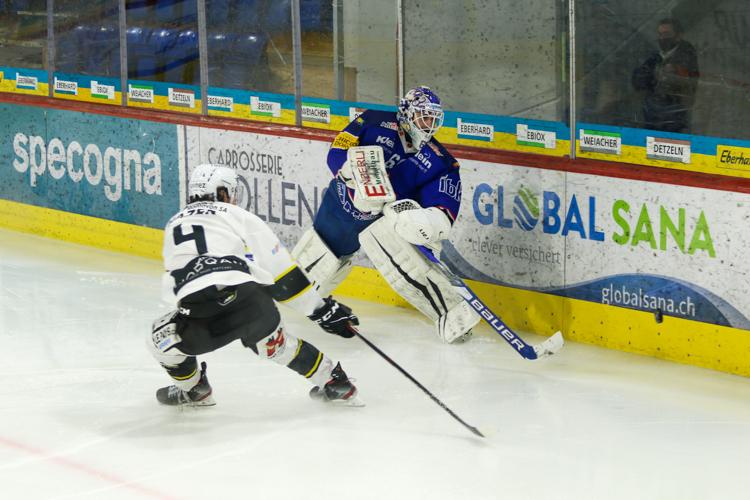 Photo hockey match Kloten - Ajoie