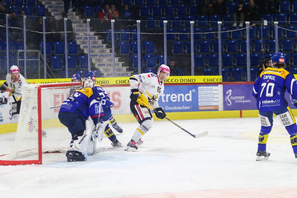 Photo hockey match Kloten - Ajoie