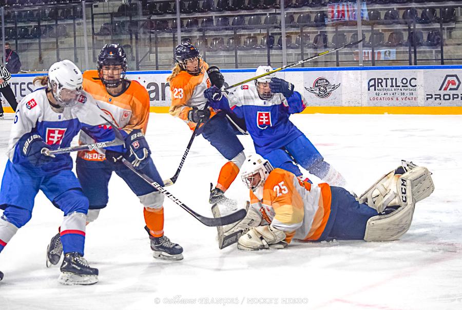 Photo hockey match Slovakia - Netherlands
