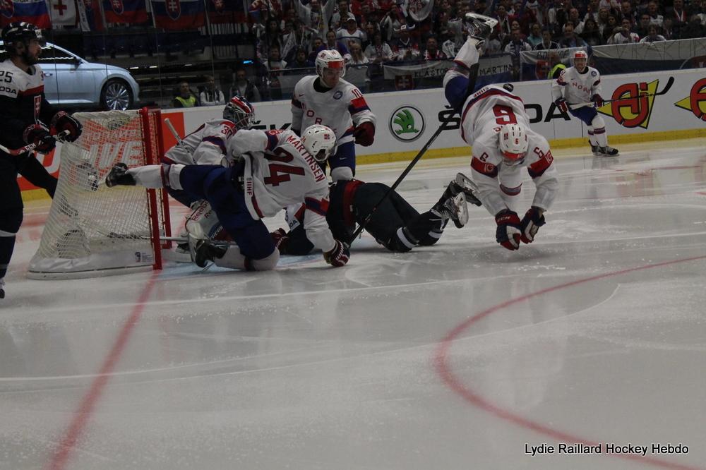 Photo hockey match Slovakia - Norway