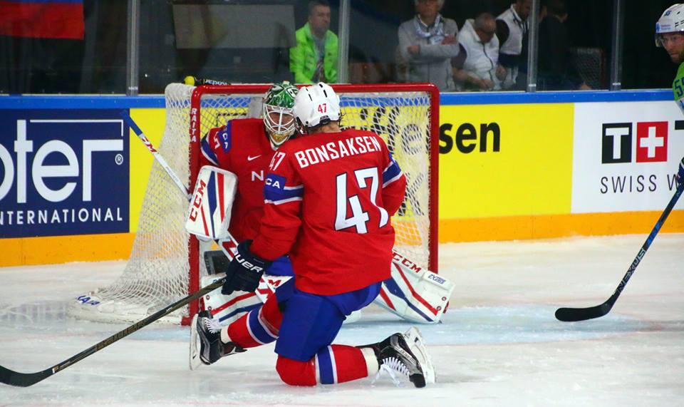 Photo hockey match Slovenia - Norway