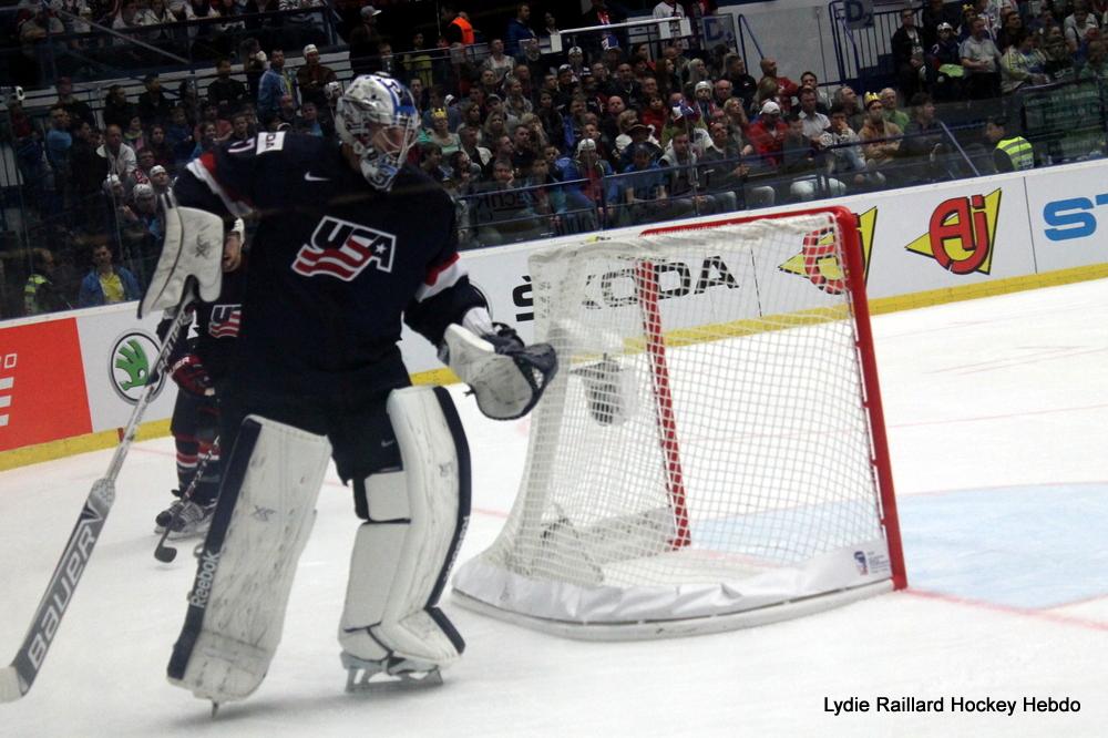 Photo hockey match United States of America - Denmark