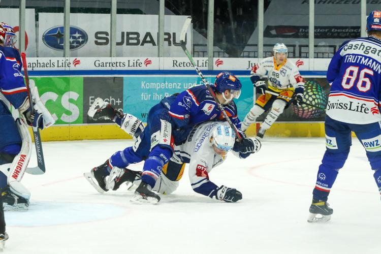 Photo hockey match Zrich - Zug