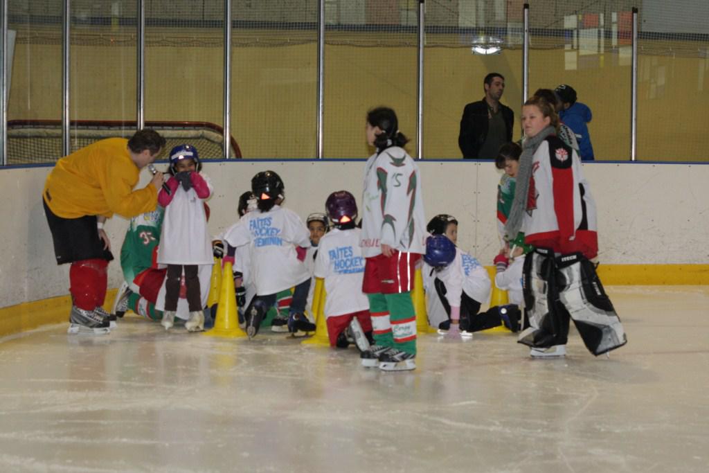 Photo hockey reportage Cergy : Faites du hockey au fminin