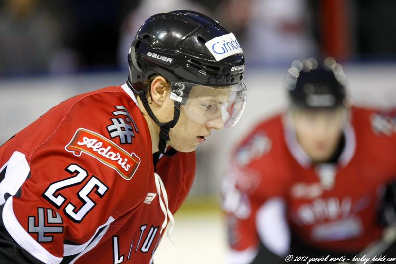 Photo hockey reportage EIHC : Slov�nie-Lettonie  EN ATTENTE