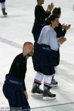 Photo hockey reportage Grenoble retire le #71 de Josef Podlaha