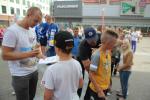 Photo hockey reportage KHL : Bain de foule pour Da Costa