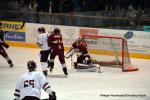 Photo hockey reportage Le peuple force le coffre-fort genevois
