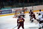 Photo hockey reportage Le peuple force le coffre-fort genevois