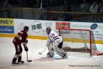 Photo hockey reportage Le peuple force le coffre-fort genevois