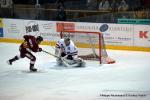 Photo hockey reportage Le peuple force le coffre-fort genevois
