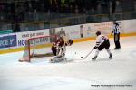 Photo hockey reportage Le peuple force le coffre-fort genevois