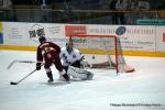 Photo hockey reportage Le peuple force le coffre-fort genevois
