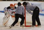 Photo hockey reportage Les arbitres en folie...