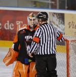 Photo hockey reportage Les arbitres en folie...