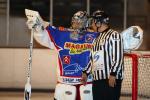 Photo hockey reportage Les arbitres en folie...
