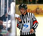Photo hockey reportage Les arbitres en folie...