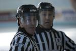 Photo hockey reportage Les arbitres en folie...