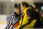 Photo hockey reportage Les arbitres en folie...