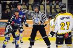 Photo hockey reportage Les arbitres en folie...