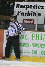Photo hockey reportage Les arbitres en folie...