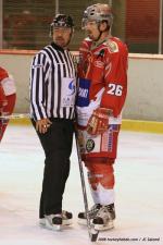 Photo hockey reportage Les arbitres en folie...