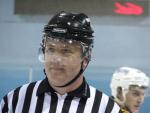 Photo hockey reportage Les arbitres en folie...