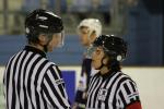 Photo hockey reportage Les arbitres en folie...